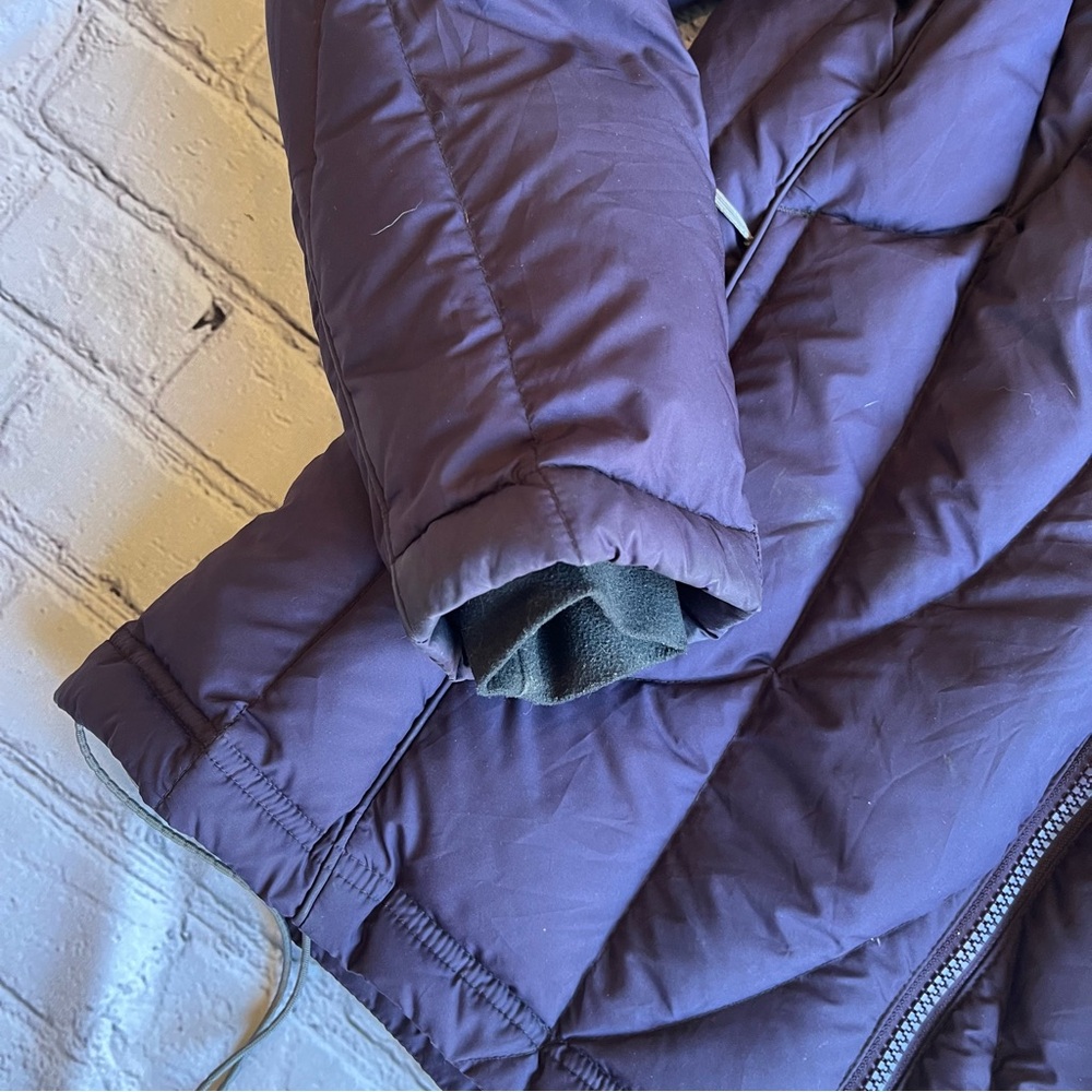 REI Goose Down Womens Burgundy Puffer Jacket Medium Winter Gorpcore Full Zip - Picture 6 of 16